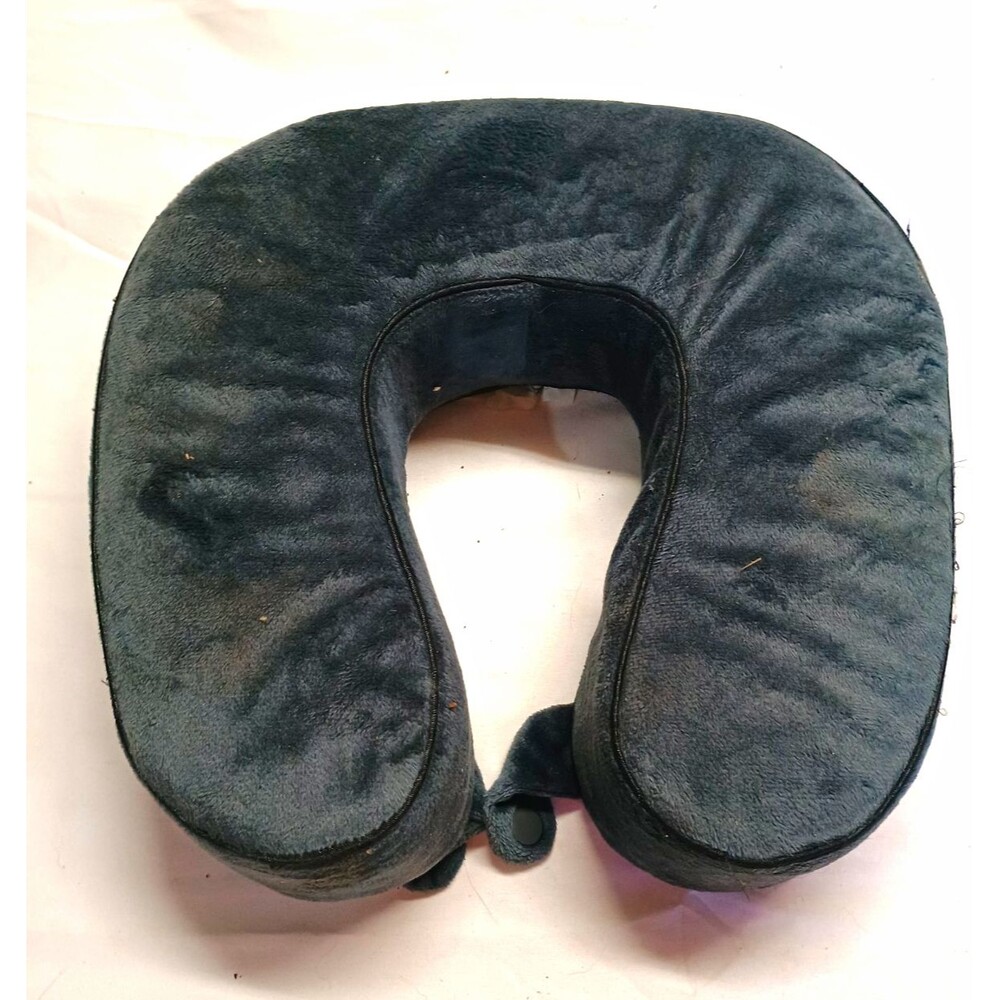 Wolf Manufacturing Gray U-Shaped Foam Travel Neck Pillow Snap Closure 11x11.5